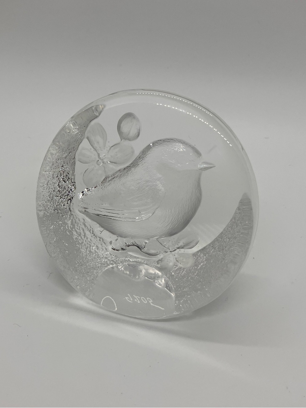 Mats Jonasson Swedish Crystal Chickadee Bird Paperweight Sculpture 9205